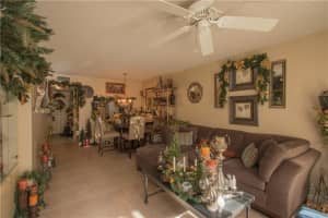 10346 NW 11th St, Pembroke Pines, FL 33026, Sold 01/31/18