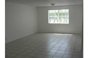 8713 SW 5th St, Pembroke Pines, FL 33025, Sold 01/25/18