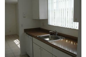 8713 SW 5th St, Pembroke Pines, FL 33025, Sold 01/25/18