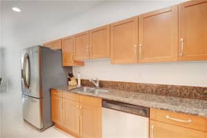 736 NE 7th Ave, Fort Lauderdale, FL 33304, Sold 04/16/18