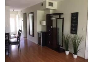 400 SE 10th St, Deerfield Beach, FL 33441, Sold 02/20/18