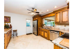 11790 SW 2nd St, Plantation, FL 33325, Sold 04/27/18