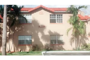 8621 SW 5th St, Pembroke Pines, FL 33025, Sold 02/28/18