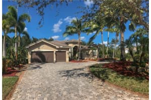 10211 Lone Star Pl, Davie, FL 33328, Sold 08/27/18