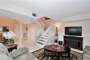 3251 NW 44th St, Oakland Park, FL 33309, Sold 03/16/18