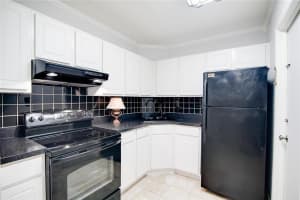 639 W Oakland Park Blvd, Wilton Manors, FL 33311, Sold 04/27/18