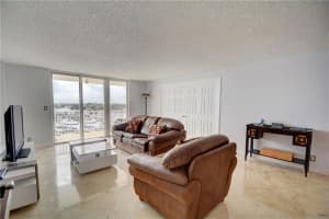 1 Las Olas Cir, Fort Lauderdale, FL 33316, Sold 06/29/18