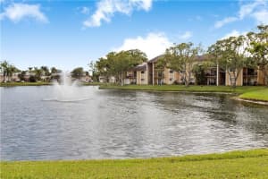 400 Palm Cir W, Pembroke Pines, FL 33025, Sold 04/20/18