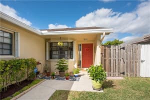 8341 SW 41st Ct, Davie, FL 33328, Sold 04/24/18