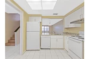 8800 NW 47th St, Sunrise, FL 33351, Sold 05/15/18