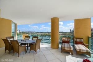 411 N New River Dr E, Fort Lauderdale, FL 33301, Sold 04/18/18