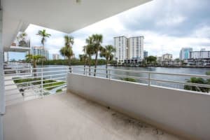 888 Intracoastal Dr #2b, Fort Lauderdale, FL 33304, Sold 04/30/18