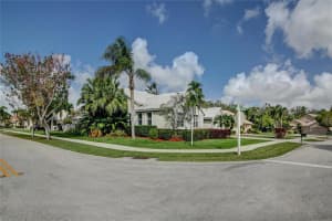 9983 S Abiaca Cir, Davie, FL 33328, Sold 04/04/18
