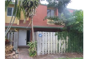 330 City View Dr, Fort Lauderdale, FL 33311, Sold 04/23/18