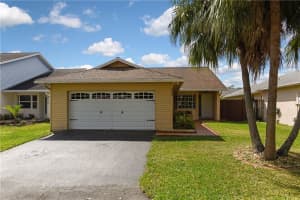 8360 SW 41st St, Davie, FL 33328, Sold 04/03/18