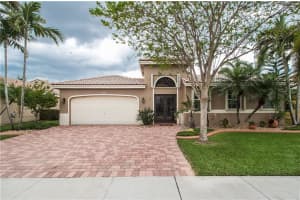 585 SW 198th Terrace, Pembroke Pines, FL 33029, Sold 05/02/18