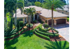 10230 S Lake Vista Cir, Davie, FL 33328, Sold 05/31/19