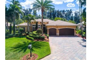 10230 S Lake Vista Cir, Davie, FL 33328, Sold 05/31/19