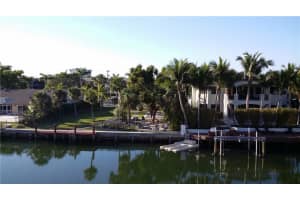 470 Paradise Isle Blvd, Hallandale Beach, FL 33009, Sold 05/25/18