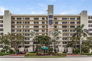 2300 NE 33rd Ave, Fort Lauderdale, FL 33305, Sold 06/29/18