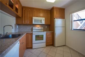 10641 NW 10th St, Pembroke Pines, FL 33026, Sold 04/26/18