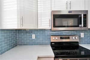 6020 Shaker Wood Cir, Tamarac, FL 33319, Sold 06/21/18