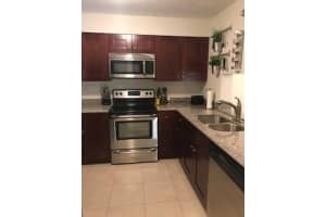 3041 N Oakland Forest Dr, Oakland Park, FL 33309, Sold 08/20/18