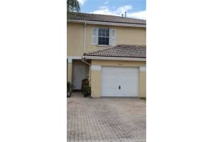 8952 NW 53rd St, Sunrise, FL 33351, Sold 05/11/18