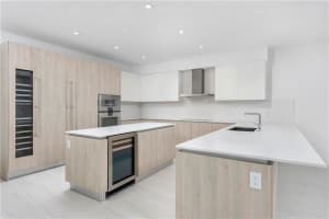 321 N Birch Rd, Fort Lauderdale, FL 33304, Sold 03/10/21