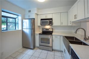 2705 S Oakland Forest Dr, Oakland Park, FL 33309, Sold 06/18/18