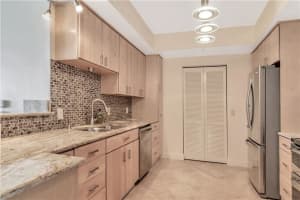 350 SE 2nd St, Fort Lauderdale, FL 33301, Sold 11/15/18