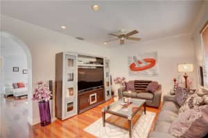 9330 NW 8th Cir, Plantation, FL 33324, Sold 05/30/18