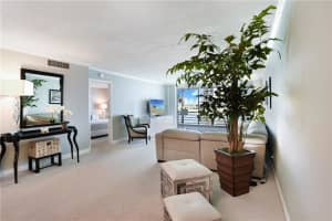 36 Yacht Club Dr, North Palm Beach, FL 33408, Sold 10/25/18