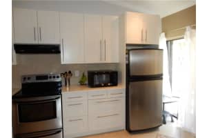 5128 E Lakes Dr, Pompano Beach, FL 33064, Sold 06/01/18