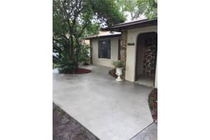 27622 Lois Dr, Tavares, FL 32778, Sold 08/15/18