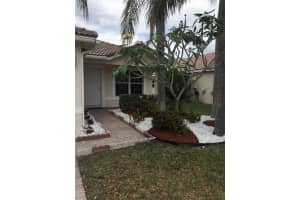 11941 SW 7th St, Pembroke Pines, FL 33025, Sold 07/11/18