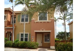 10683 SW 6th St, Pembroke Pines, FL 33025, Sold 08/15/18