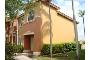 10683 SW 6th St, Pembroke Pines, FL 33025, Sold 08/15/18