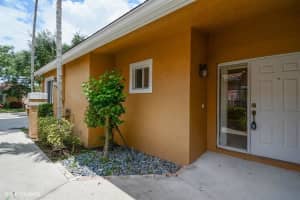 10054 NW 2nd St, Plantation, FL 33324, Sold 08/03/18