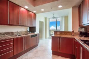 411 N New River Dr E, Fort Lauderdale, FL 33301, Sold 09/03/19