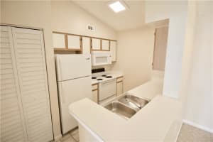 2811 N Oakland Forest Dr, Oakland Park, FL 33309, Sold 06/04/18