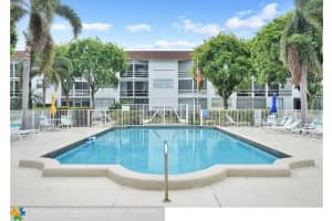 400 SE 10th St, Deerfield Beach, FL 33441, Sold 09/17/18