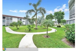 400 SE 10th St, Deerfield Beach, FL 33441, Sold 09/17/18