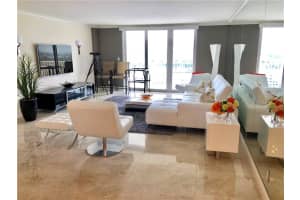 1 Las Olas Cir, Fort Lauderdale, FL 33316, Sold 06/29/18