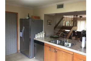 465 W Park Dr, Miami, FL 33172, Sold 08/22/18