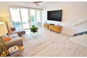 1846 N Dixie Hwy, Fort Lauderdale, FL 33305, Sold 07/31/18