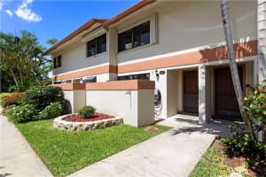 4427 SW 70th Terrace, Davie, FL 33314, Sold 07/20/18