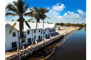 4522 E Aqua Bella Ln, Davie, FL 33312, Sold 06/19/18