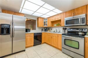 4261 NW 76th Ave, Hollywood, FL 33024, Sold 07/13/18