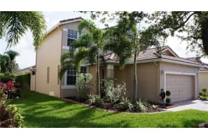 11837 SW 8th St, Pembroke Pines, FL 33025, Sold 08/07/18